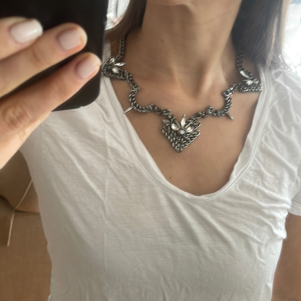 Fallon necklace with silver hardware